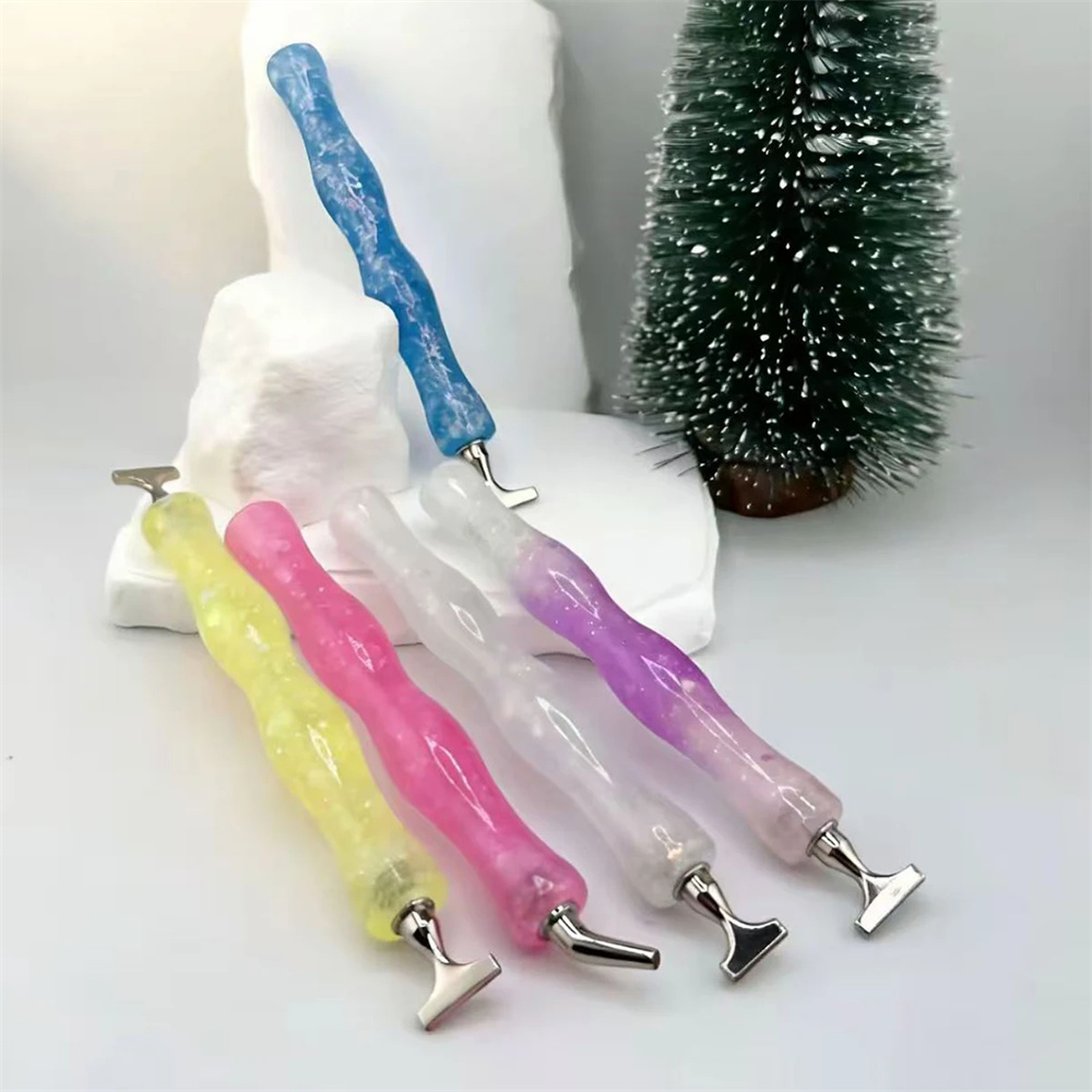Embroidery Embellishments - Neuer Wellenförmiger Harz-Diamantmalstift mit Glänzender Spitze,